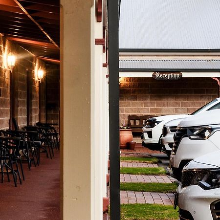Bowen Inn Motel Lithgow Buitenkant foto